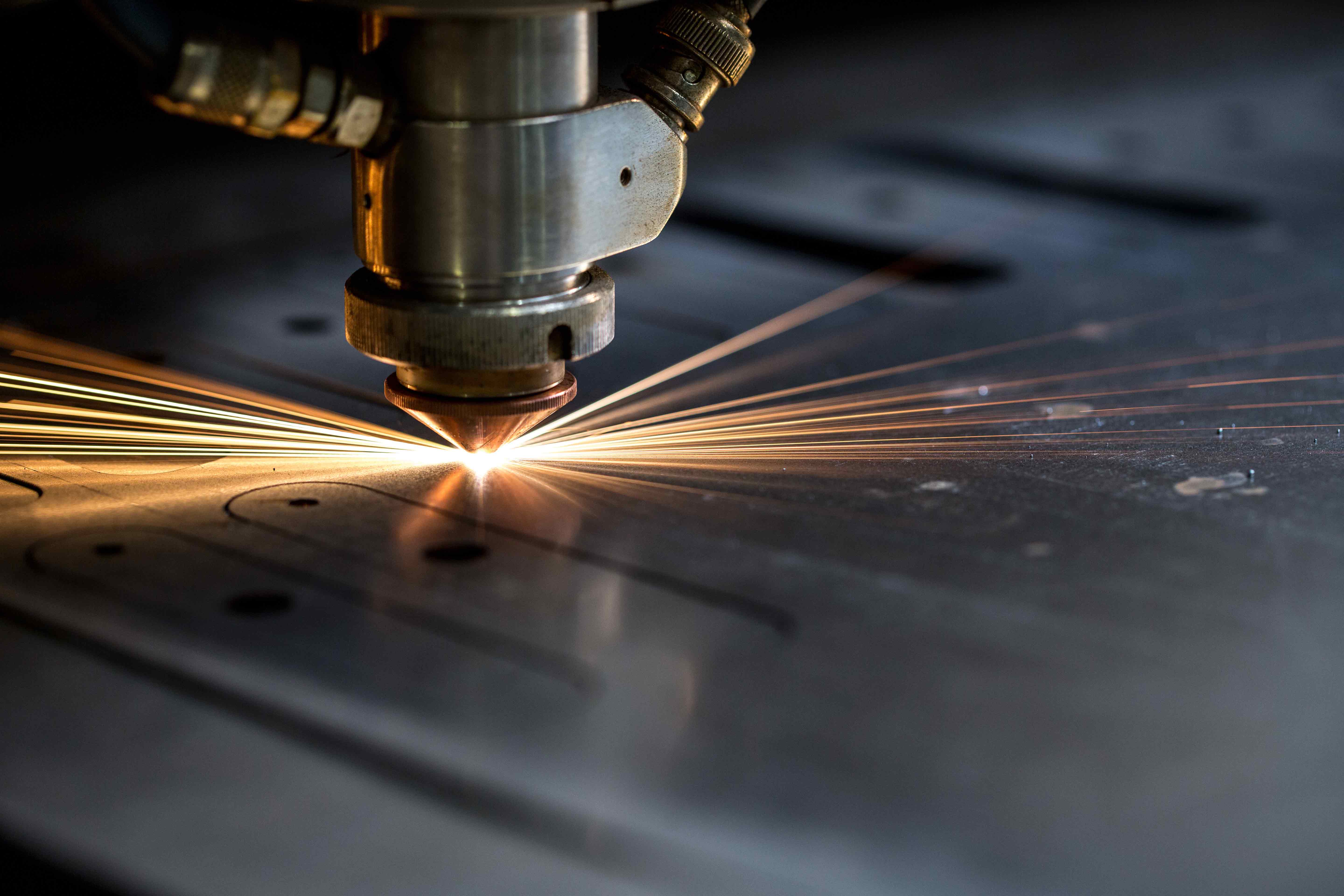 combinatie elleboog Uitvoerder Lasersnijden van staal en metaal - Nifra